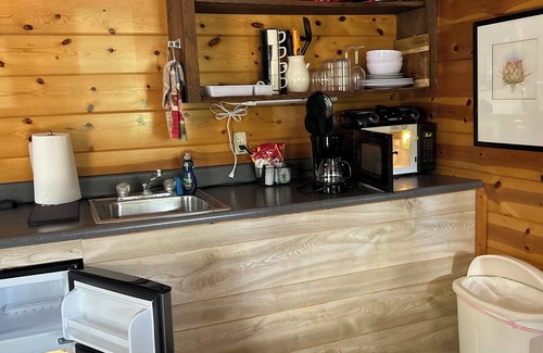 Payson Cabina | Cabin 1 - Sweetheart Deluxe Cabin - Two-room Cabin w/ Indoor Jacuzzi