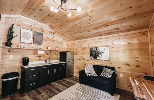 Hartwell Otro | Cabin #10 One Bedroom With Kitchenette