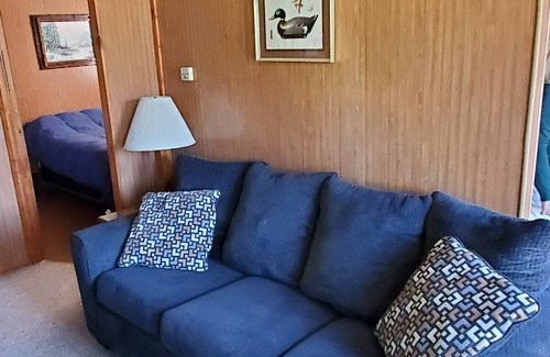 Gould City Casa | Cabin 11-The Fox Den at Sunset Pines Resort