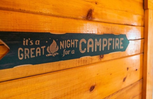 Ehrenberg Cabina | Cabin 2 · Rustic River Cabin!