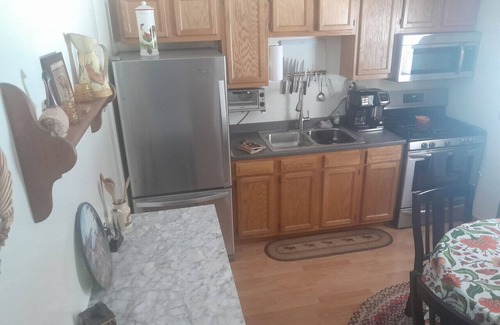 Blue Mountain Lake Apartamento | Cabin 2 - Unit 4 at Blue Mountain Rest sleeps 6