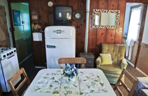 Carp Lake Casa | Cabin #3 - Chantilly cabin