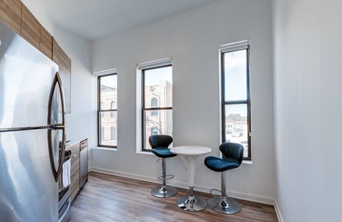 River West Apartamento | Cabin 302 by 747 Lofts