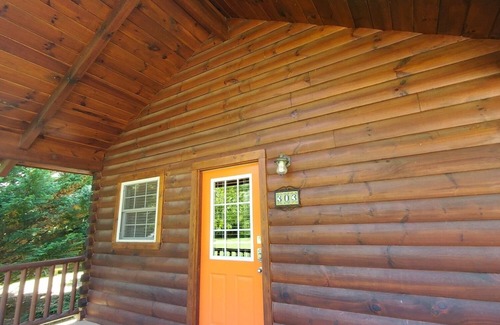 Galax Apartamento | Cabin 303 - Alone at Last