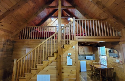 Galax Apartamento | Cabin 305 - Mountain Treasure