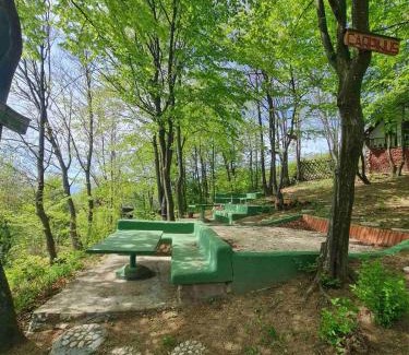 Novi Grad Sarajevo Otro | Cabin 4 Hill Station