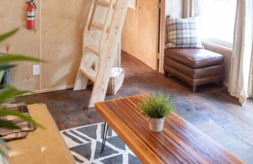 Samoa Apartamento | Cabin 5 at Humboldt Bay Social Club