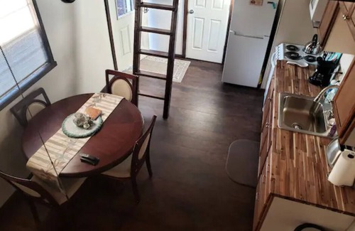 Fredonia Cabina | Cabin #5 at the LV Bar Ranch