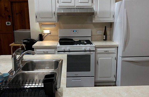 Porter Beach Cabina | Cabin 53 steps from Porter Beach on Lake Michigan: Family & Pet-Friendly