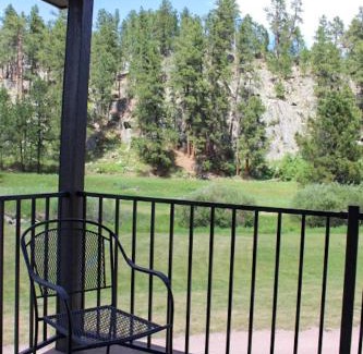 Rapid City Casa | Cabin 6 at Horse Creek Resort