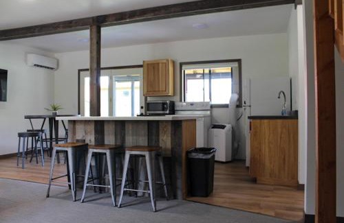 Rapid City Casa | Cabin 6 at Horse Creek Resort