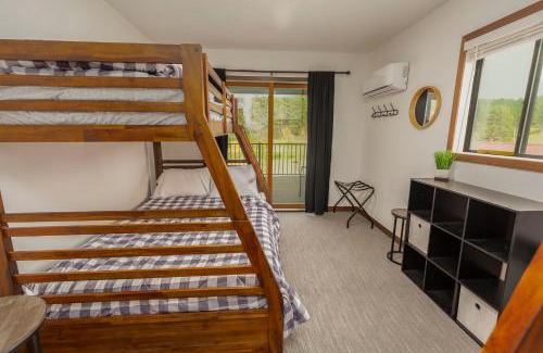 Rapid City Casa | Cabin 6 at Horse Creek Resort