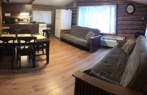 Mayfield Cabina | Cabina 6 en Fife Lake - Precios especiales de fútbol