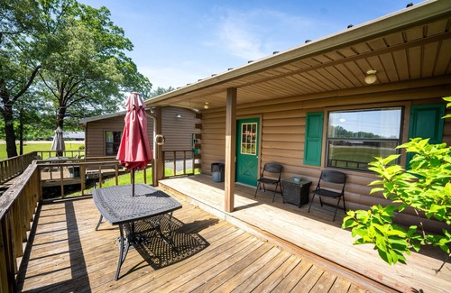 Buchanan Casa | Cabin 7 at Fishtale Lodge