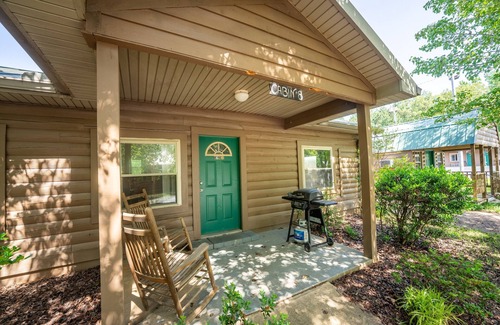 Buchanan Cabina | Cabin 8 at Fishtale Lodge
