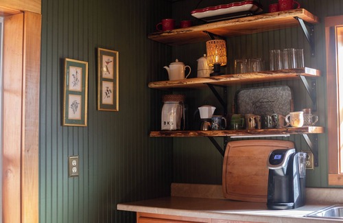 Elizabethtown Cabina | Cabin at Calico Springs - Bluegrass and Bourbon