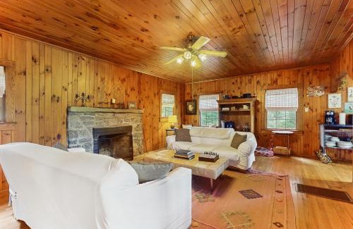 Lake Lure Casa | Cabin at Lake Lure