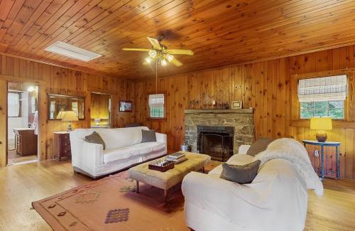 Lake Lure Casa | Cabin at Lake Lure