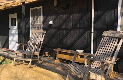 Mesena Cabina | Cabin at Meadow Springs, lakes and walks on 51+acres in Warrenton GA