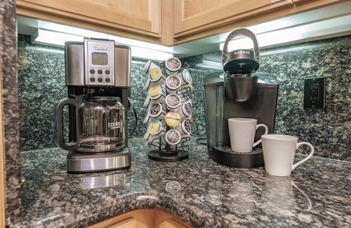 Shaver Lake Cabina | Cabin at the Creek ~ Family Fun Starts Here!