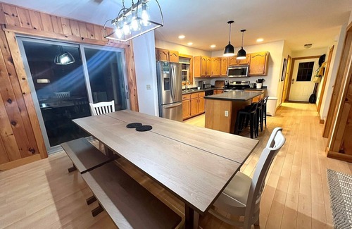 Bridgton Cabina | Cabin between Two Lakes -Private Beach on Moose Pond Minutes to Pleasant Mt Ski