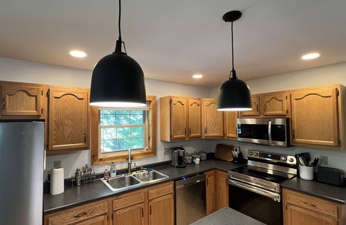 Bridgton Cabina | Cabin between Two Lakes -Private Beach on Moose Pond Minutes to Pleasant Mt Ski