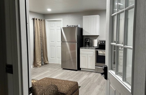 Woden Cabina | Cabin big enough for Bigfoot!