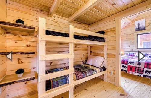 Marion Cabina | Cabin C9 in private gated resort.