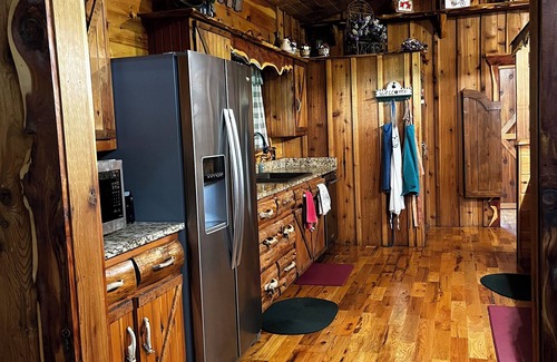 Ponce De Leon Casa | Cabin Creek Ranch/Experience the Country! Silver Dollar City, Branson and more.