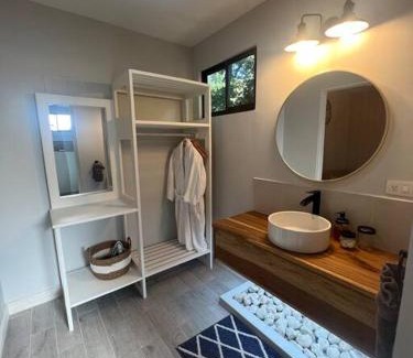 Palma Apartamento | Cabin Featuring Jacuzzi and Pool in La Fortuna