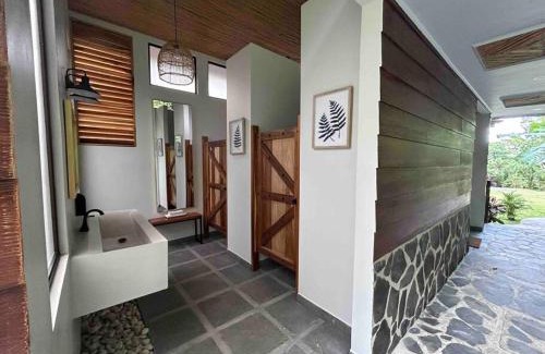 Palma Apartamento | Cabin Featuring Jacuzzi and Pool in La Fortuna