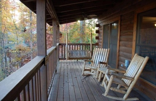 Gatlinburg Cabina | Cabin Fever ~ Pet friendly ~ ubicado en Black Bear Falls Community ~ Gatlinburg TN