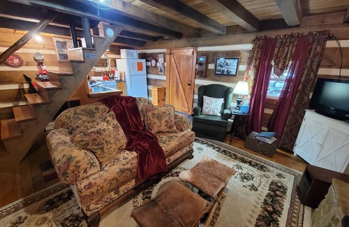 Dandridge Cabina | "Cabin for Two" Smoky Mtn Tourist Area/Pool/Fire Pit