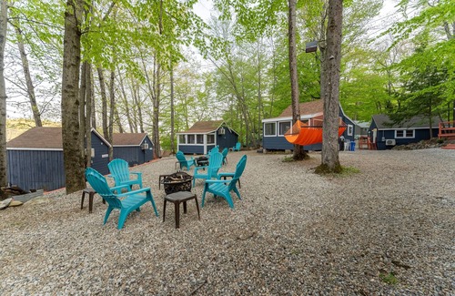 Alton Bay Cabina | Cabin for two with lake views & access Now featuring AC Wi-FI and TV