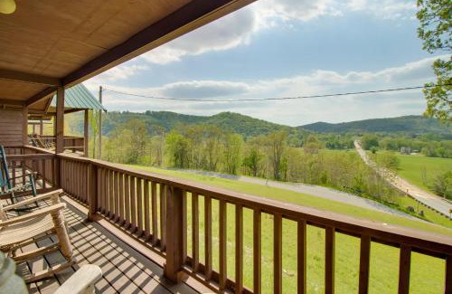 Mountain View Casa | Cabin Getaway in Mountain View with Porch and Grill