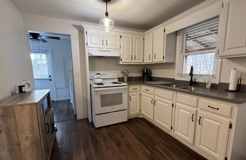 Flowery Branch Cabina | Cabin Hideaway near Lake Lanier