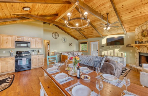 Ellijay Cabina | Cabin in 150Acres| Views | Theater |Hot Tub| Game Rm| Fire Pit