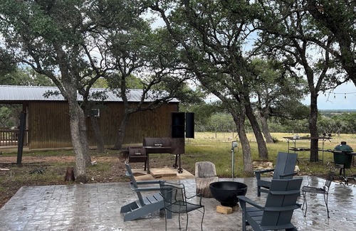 Harper Cabina | Cabin in Harper! Access to hiking and wildlife!