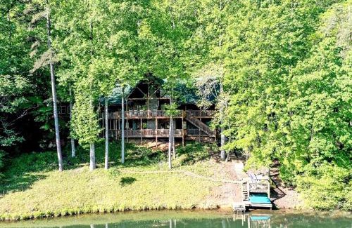 Lake Lure Casa | Cabin In Lake Lure Getaway
