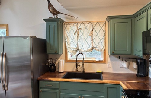 Mammoth Creek Cabina | Cabin in the Pines surrounded by fun