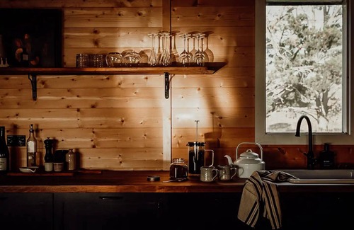 Jindabyne Cabina | Cabin in the Snowy Mtns - 5 mins > Jindabyne