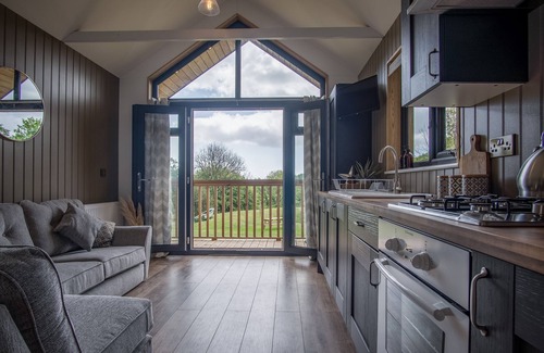 Kilgetty Cabina | Cabin In The Woods - 1 Bed - Kilgetty