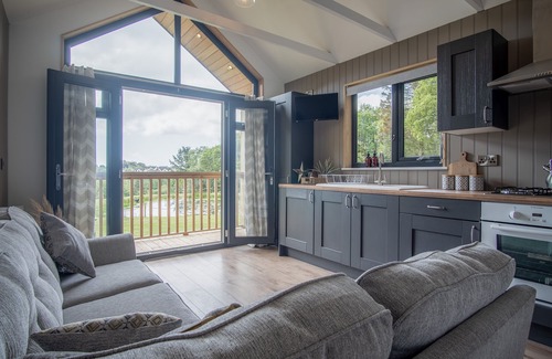 Kilgetty Cabina | Cabin In The Woods - 1 Bed - Kilgetty
