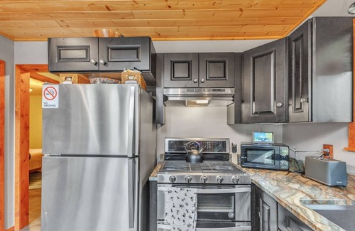 Big Lake Cabina | Cabin In The Woods 2 Bedroom Cabin
