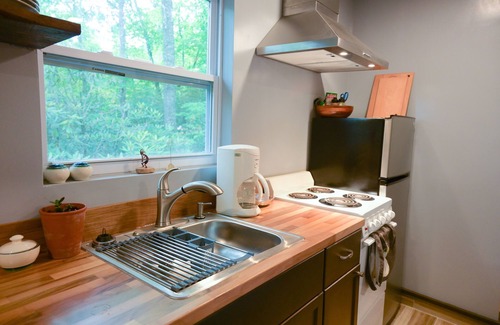 Fairview Cabina | Cabin in the woods of Fairview. 20 minutes to Asheville.