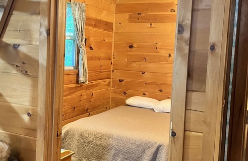 The Forks Cabina | Cabin in West Forks Maine -white water Rafting, ATV & Snowmobile trails on site