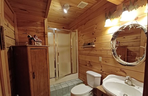 Cherry Log Cabina | Cabin located in 8 miles between Blue Ridge and Ellijay GA by the Ellijay river