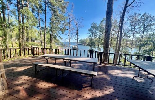 South Toledo Bend Casa | Cabin Nestled on Skiers Cove South Toledo Bend Lake 3 bedroom-5 beds