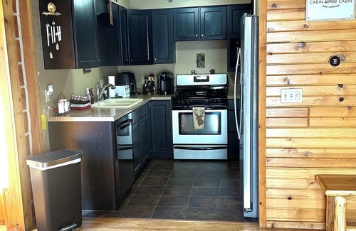Warrens Cabina | Cabin- no cleaning fees: Cranberry Fest, waterparks, trail riding for utv/atv