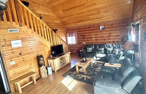 Warrens Cabina | Cabin- no cleaning fees: Cranberry Fest, waterparks, trail riding for utv/atv